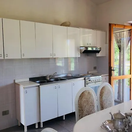 Casa Gialla Spiaggia E Servizi Ferienhaus